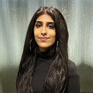 Head and shoulders photo of Farheen Altaf.