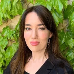 Head and shoulders photo of Helen King.