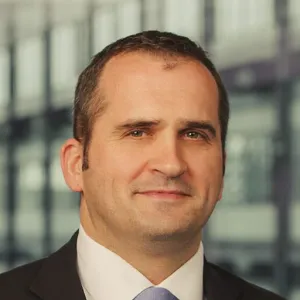Head and shoulders photo of Craig Davies.