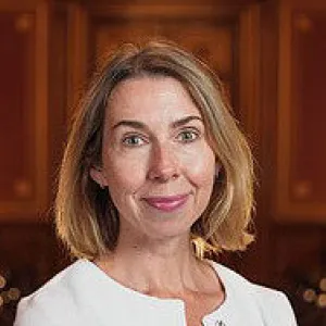 Head and shoulders photo of Melinda Bohannan.