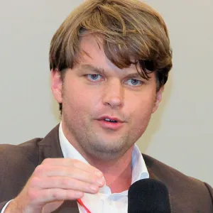 Head and shoulders photo of Hajo Junge.