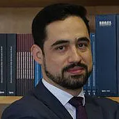 Head and shoulders photo of Ivan Oliveira.