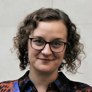 Head and shoulders photo of Sophie Evans.