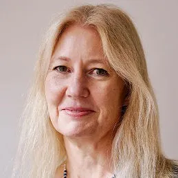 Head and shoulders photo of Stephanie Pfeifer.