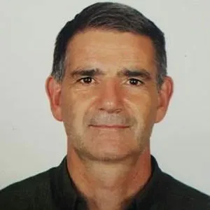 Head and shoulders photo of Simon Lucas.