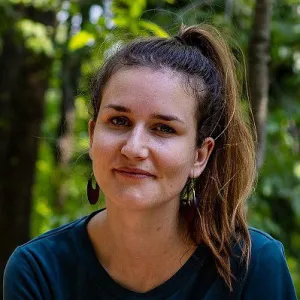 Head and shoulders photo of Heleen Verbeek-Sturmes.